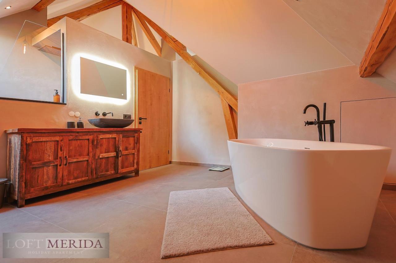 Loft Merida - Designer Apartment With Large Bathtub Бутгенбах Екстериор снимка